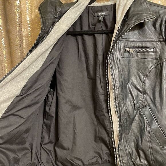 Torrid Black Gray Mixed Media Faux Leather Hooded Moto Jacket, 1X 14/16 - Picture 9 of 13